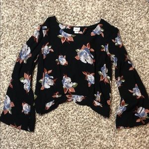 Floral black 3/4 sleeve blouse